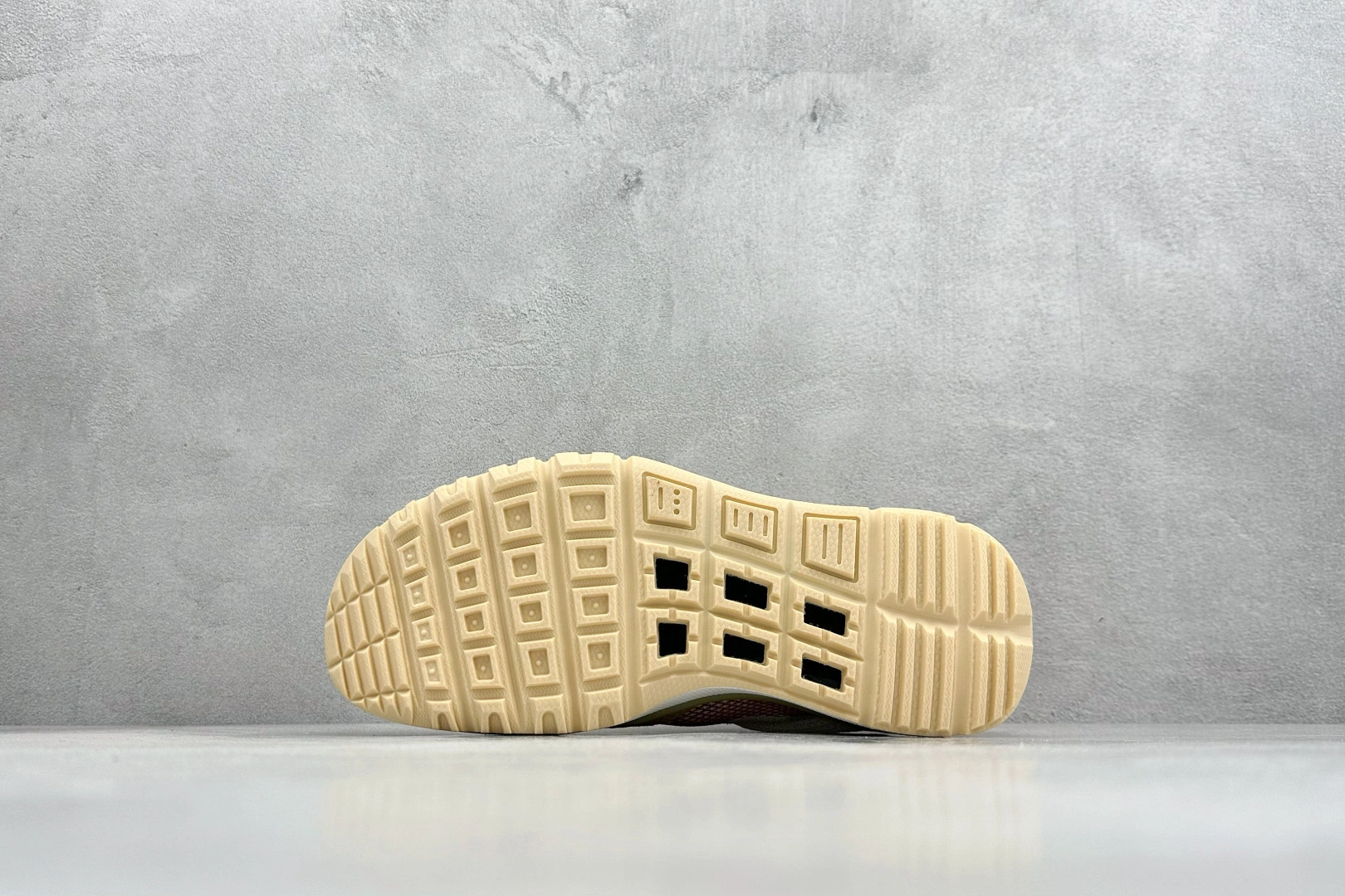 Flying pig--9ik5 IF2885-100 Tom Sachs x NK Craft Mars Yard 2.0 item: E-X575L2038B